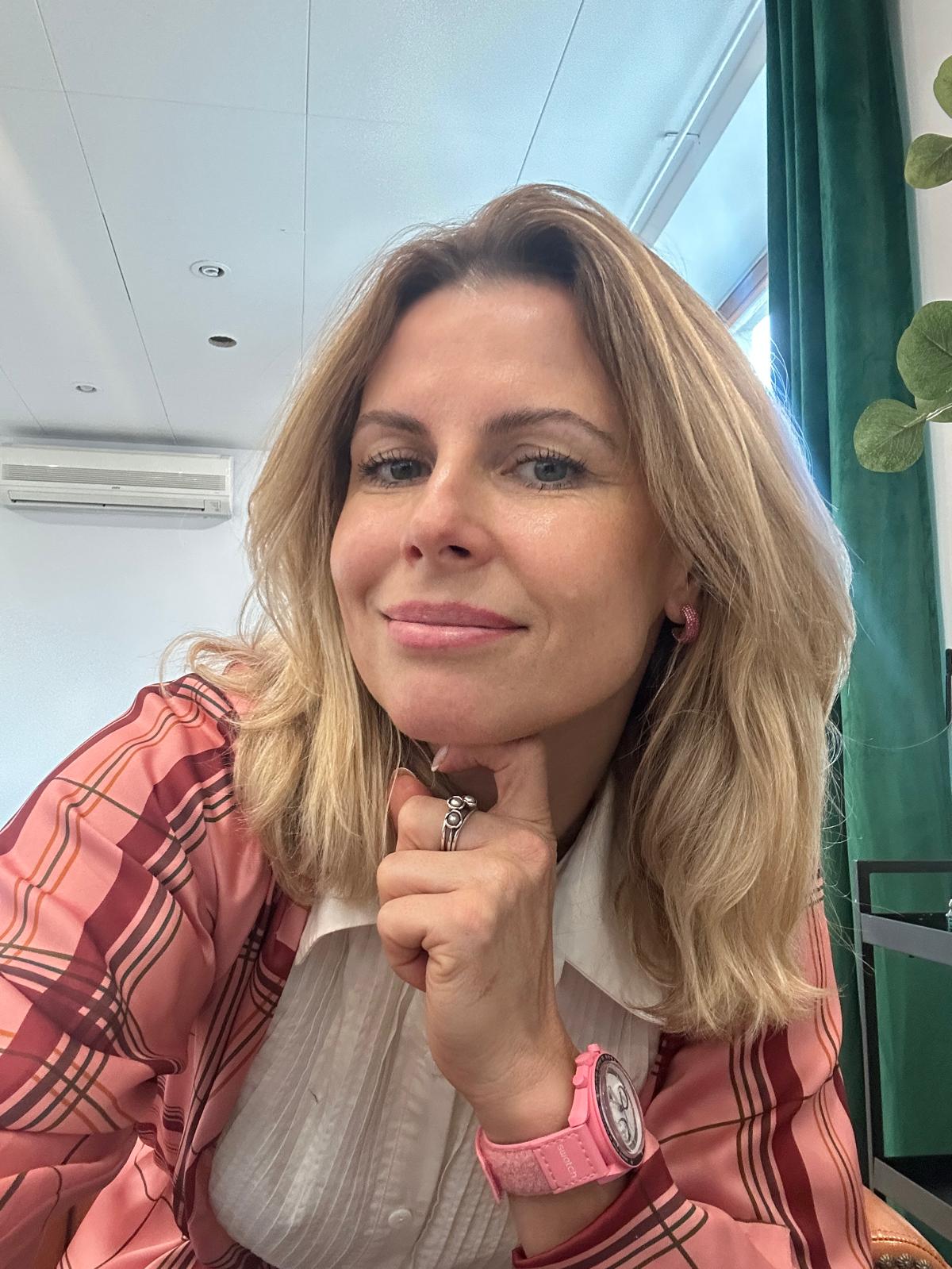 Justyna Trela w gabinecie trychologicznym