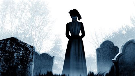  The Woman in Black：Gothic Specters and Chilling Atmospheres